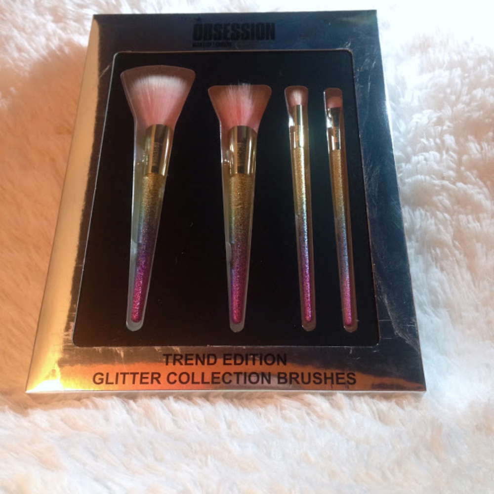 Makeup Obsession Glitter Makeup Brush Set - Picture 7 of 8